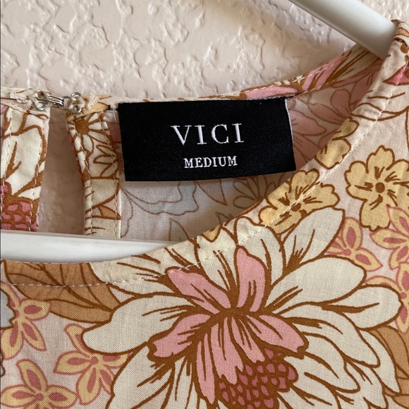 Floral Pink Dress - Picture 4 of 9